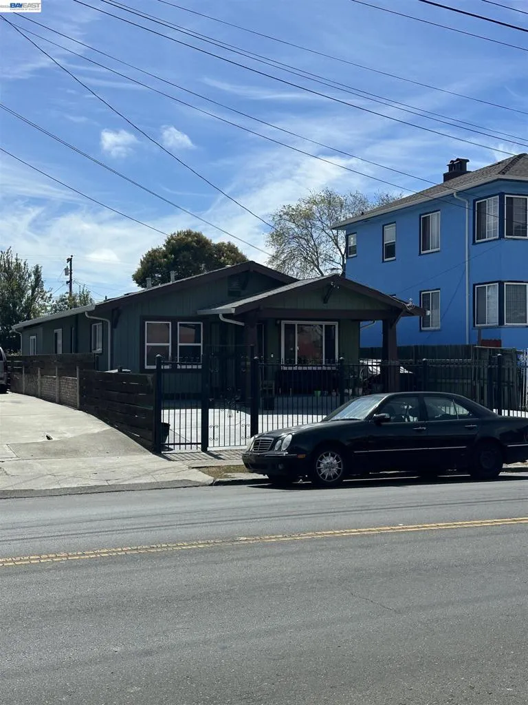 2474 Seminary Ave Oakland, CA 94605