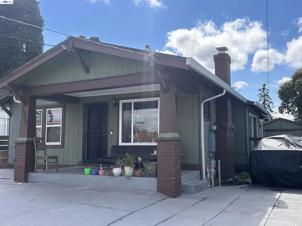 2474 Seminary Ave Oakland, CA 94605