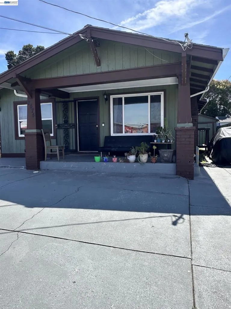 2474 Seminary Ave Oakland, CA 94605