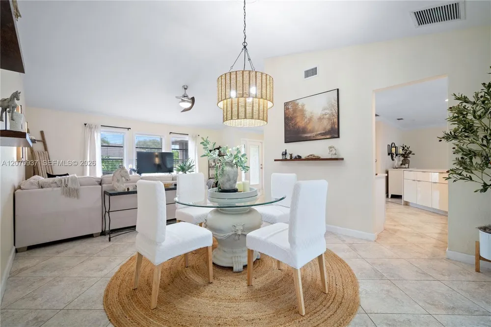 2236 Queens Blvd Naples, FL 34112