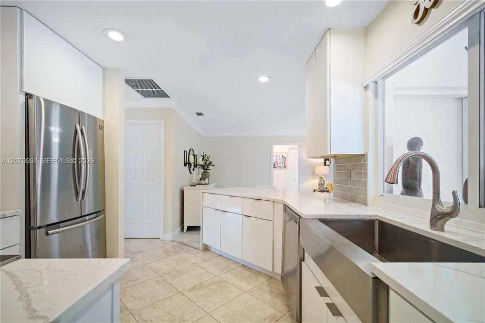 2236 Queens Blvd Naples, FL 34112