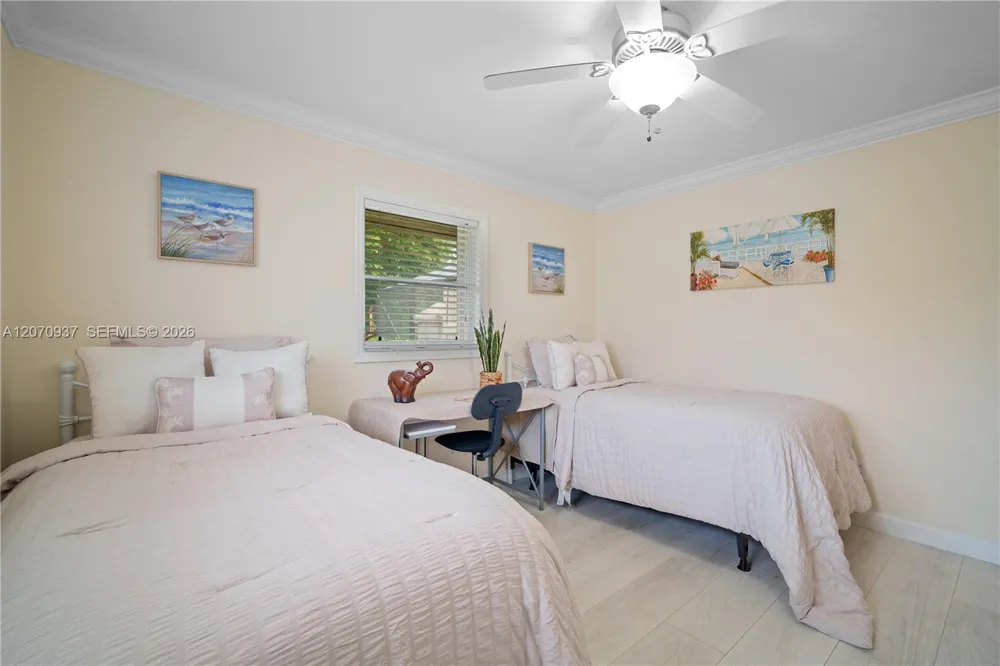 2236 Queens Blvd Naples, FL 34112