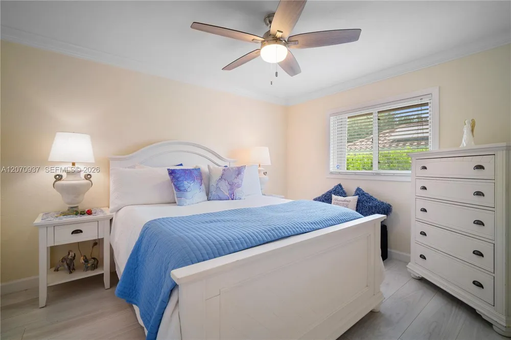 2236 Queens Blvd Naples, FL 34112