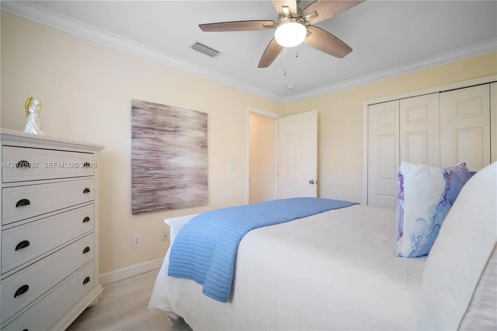 2236 Queens Blvd Naples, FL 34112