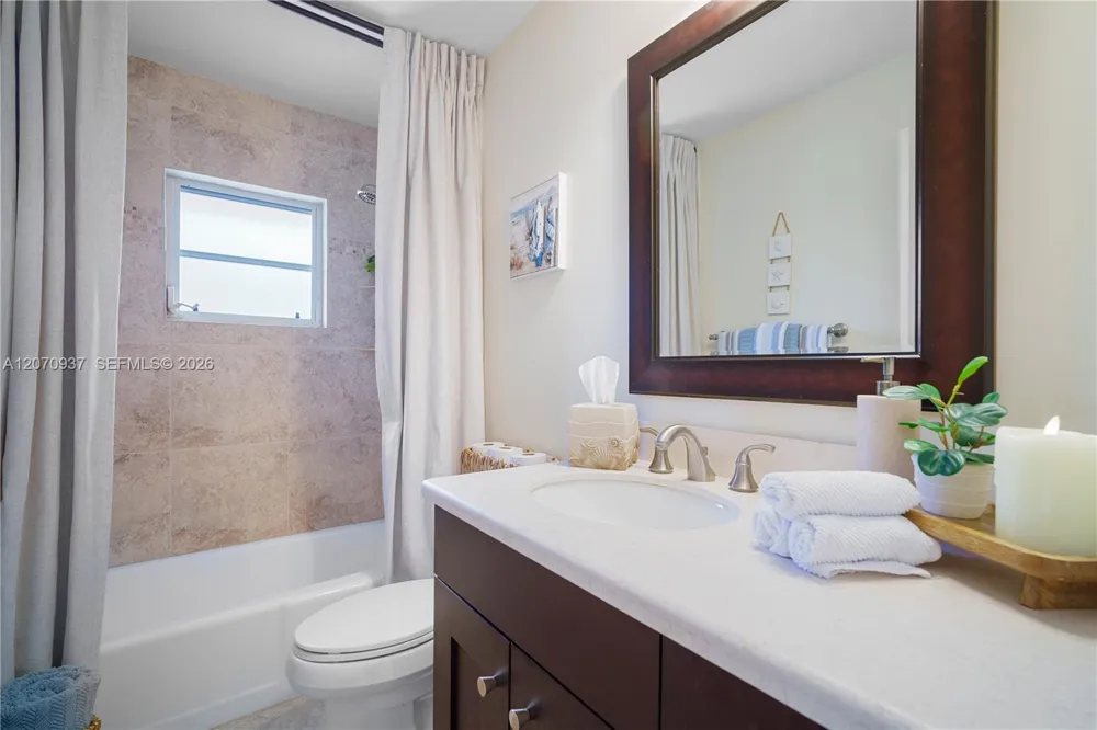 2236 Queens Blvd Naples, FL 34112