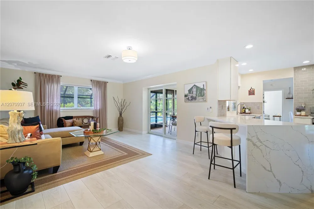 2236 Queens Blvd Naples, FL 34112