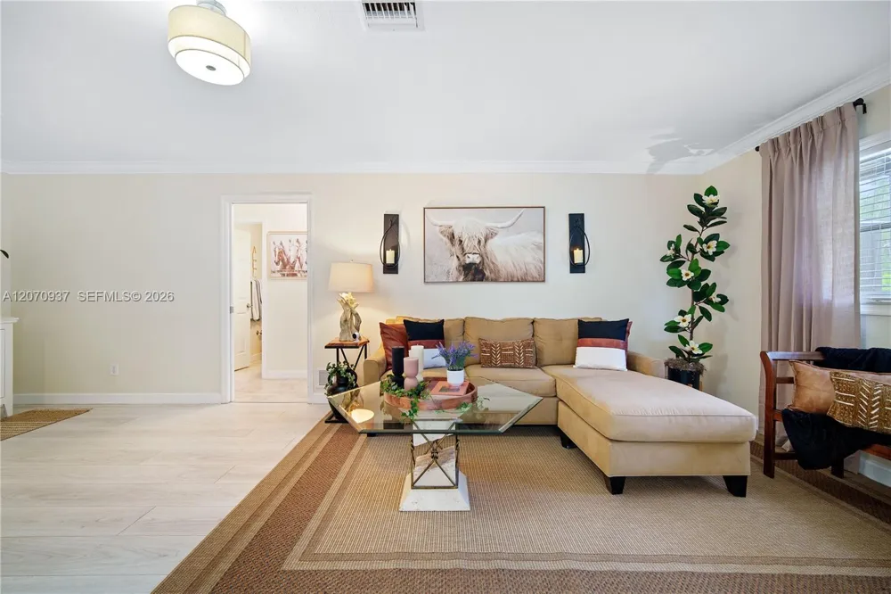2236 Queens Blvd Naples, FL 34112