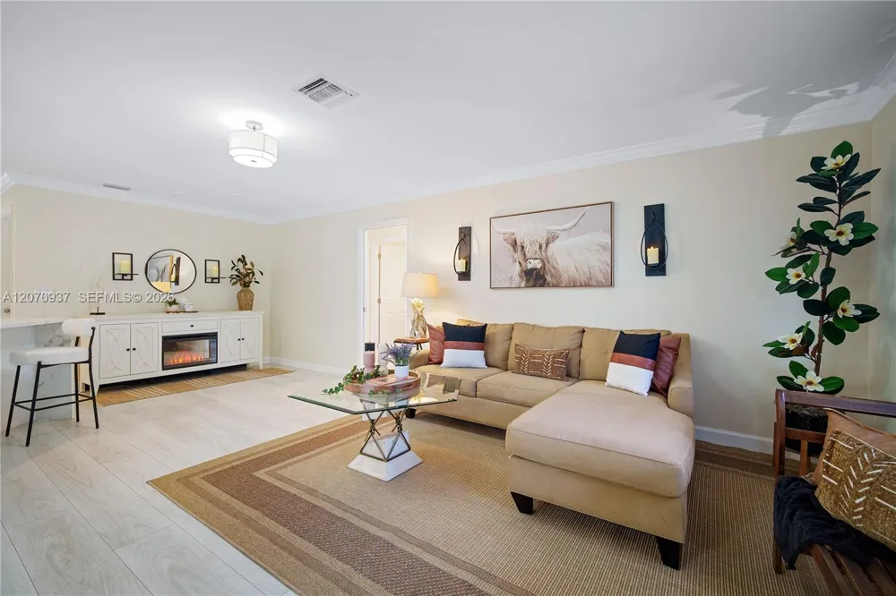 2236 Queens Blvd Naples, FL 34112