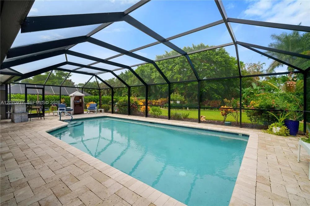 2236 Queens Blvd Naples, FL 34112