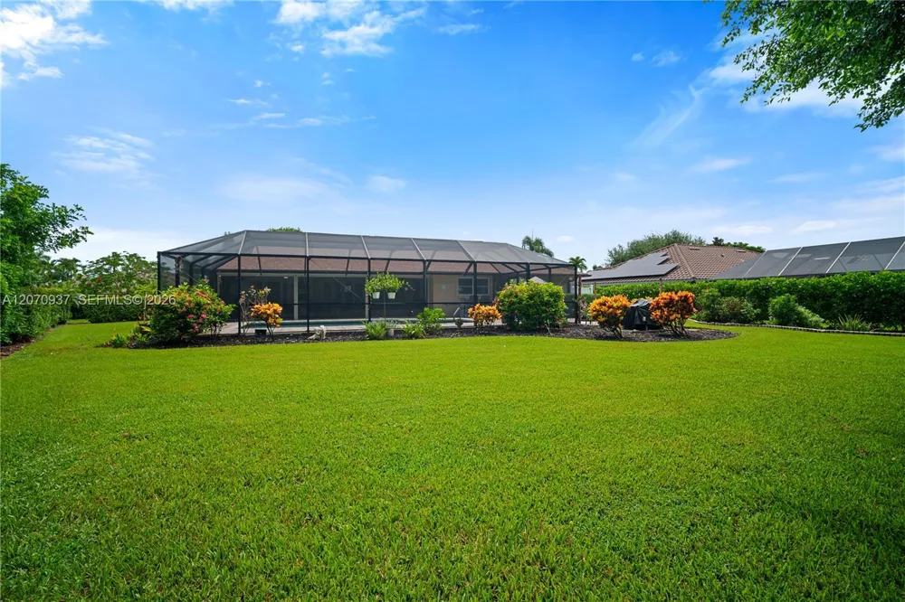 2236 Queens Blvd Naples, FL 34112