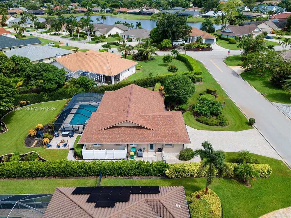 2236 Queens Blvd Naples, FL 34112