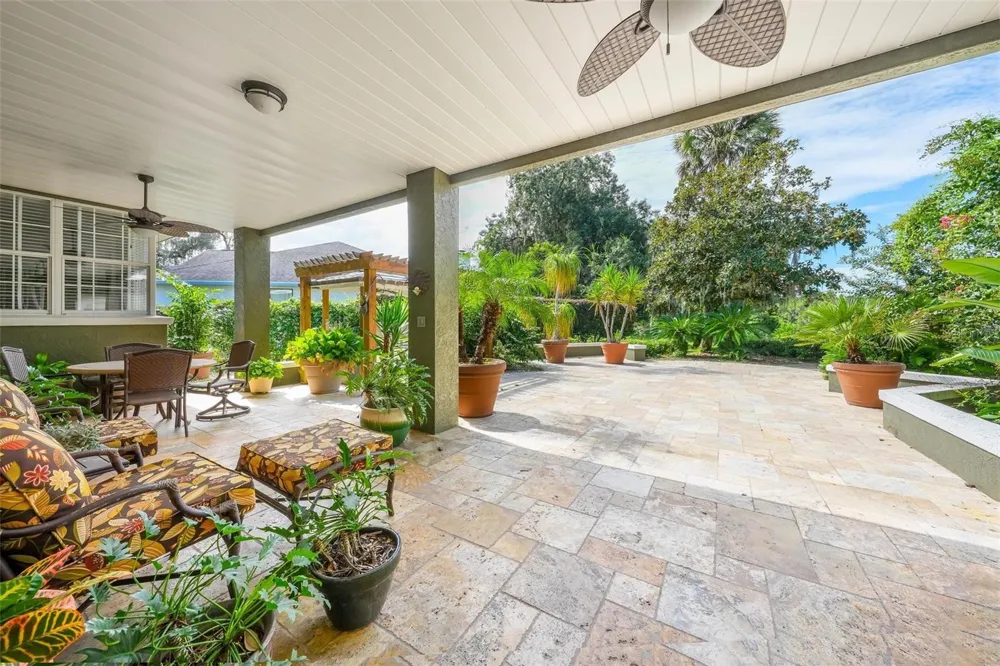 20368 THE GRANADA Dunnellon, FL 34432