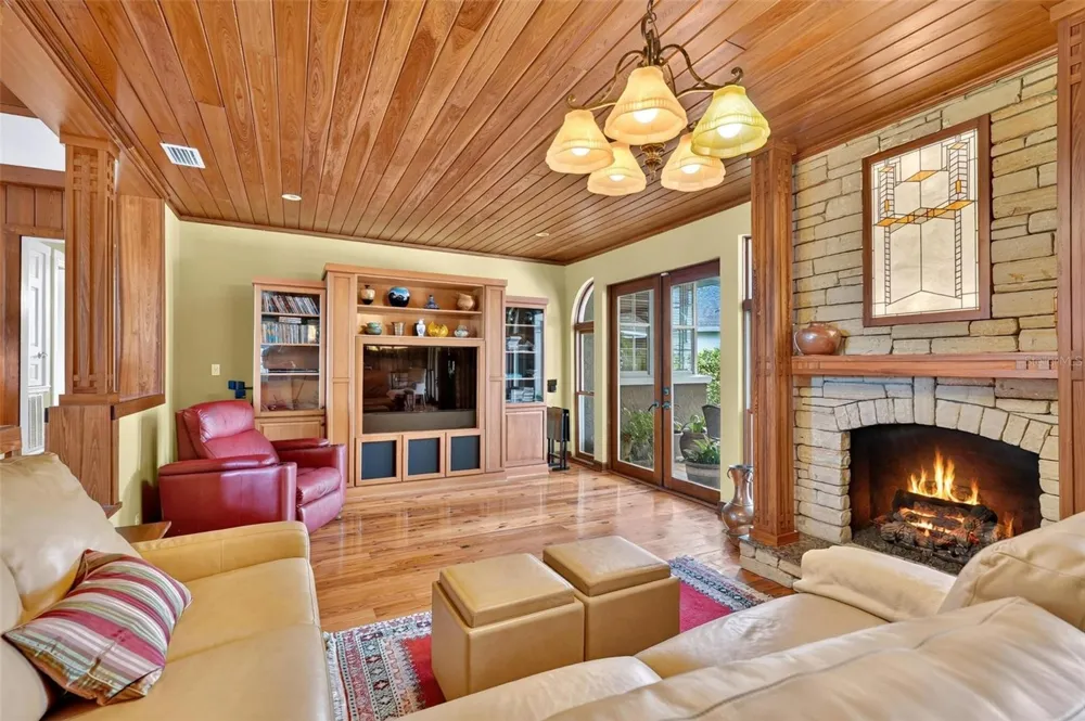 20368 THE GRANADA Dunnellon, FL 34432