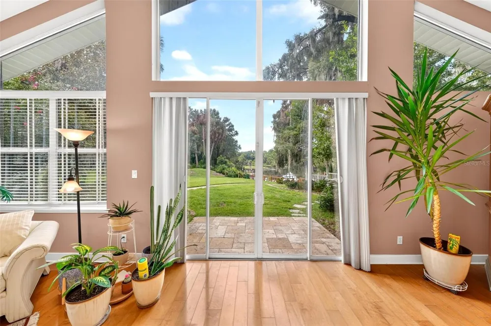 20368 THE GRANADA Dunnellon, FL 34432