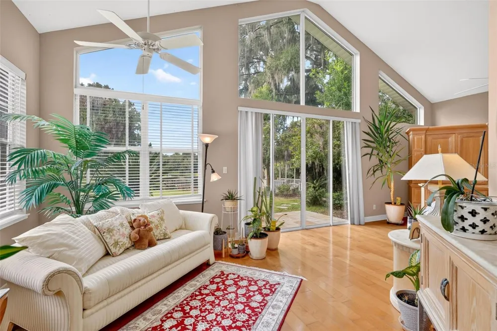 20368 THE GRANADA Dunnellon, FL 34432