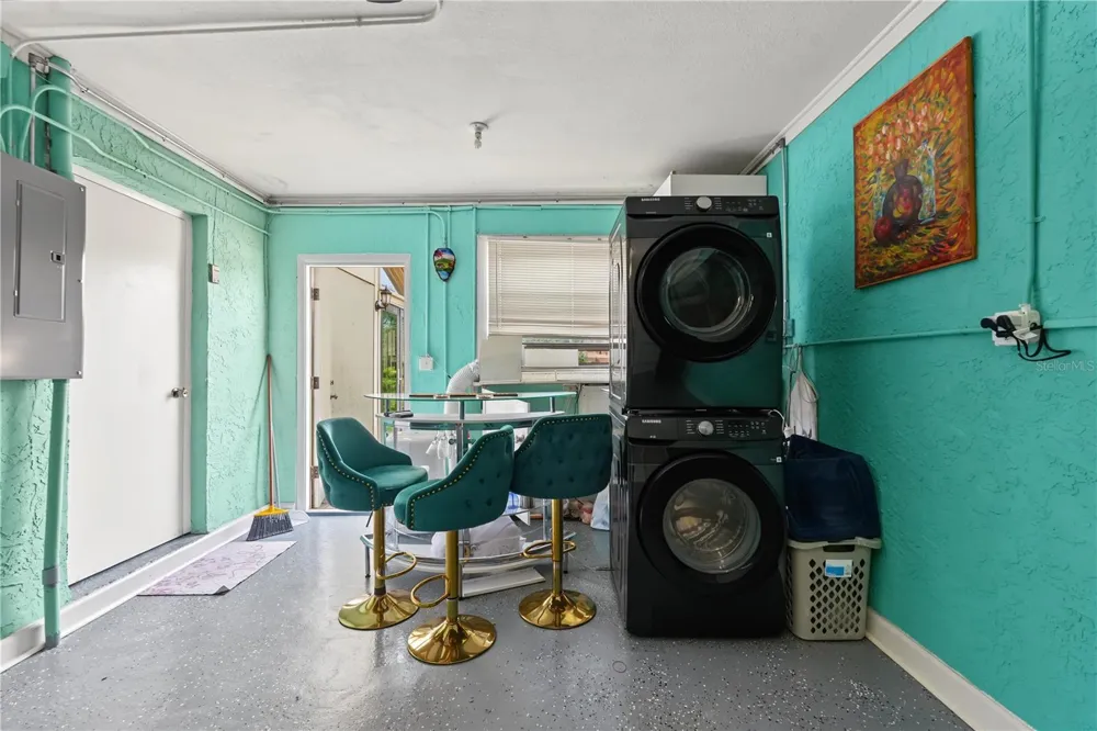 8414 17TH STREET St Petersburg, FL 33702