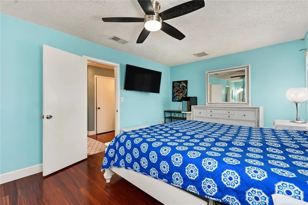 8414 17TH STREET St Petersburg, FL 33702