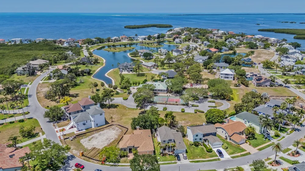 2008 POINTE ALEXIS DRIVE Tarpon Springs, FL 34689