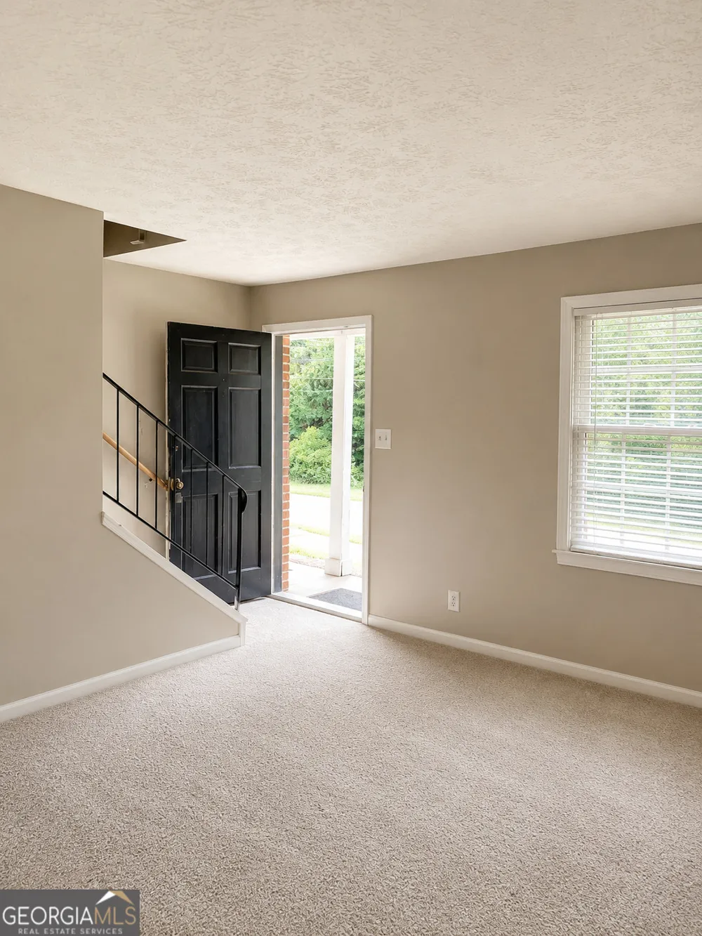 1858 Clinton RD Macon, GA 31211
