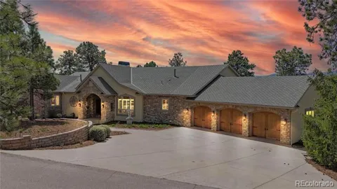 425 Tam O Shanter Way