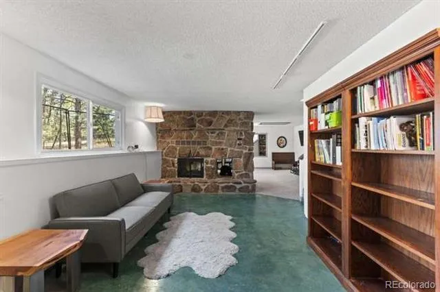 5025 Mahogany Way Elizabeth, CO 80107