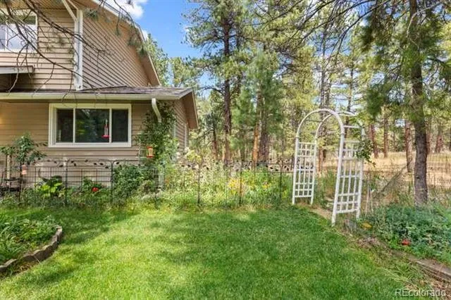 5025 Mahogany Way Elizabeth, CO 80107