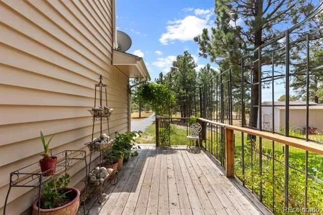 5025 Mahogany Way Elizabeth, CO 80107