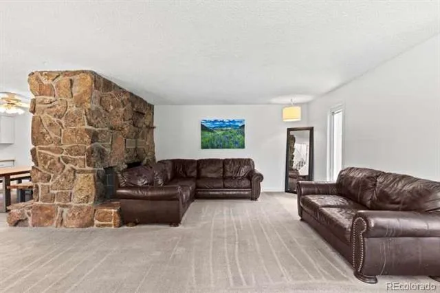 5025 Mahogany Way Elizabeth, CO 80107