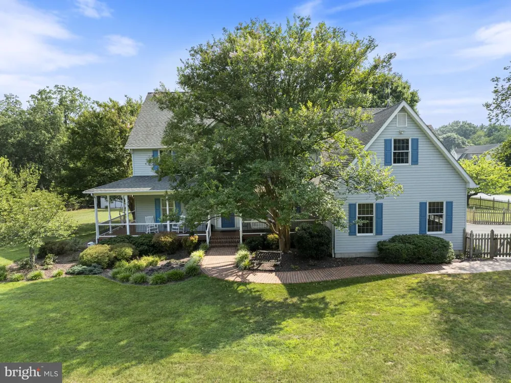 7975 BILLINGSLEY ROAD White Plains, MD 20695