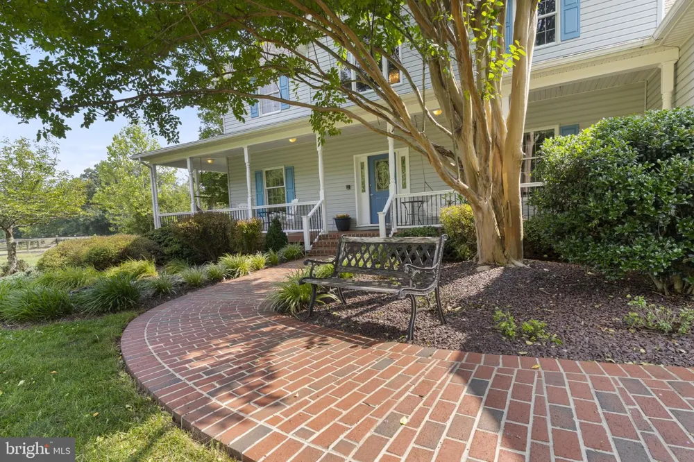7975 BILLINGSLEY ROAD White Plains, MD 20695