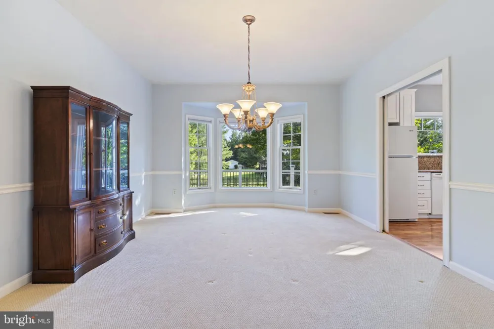 7975 BILLINGSLEY ROAD White Plains, MD 20695