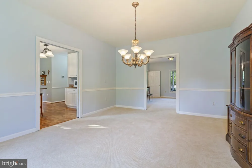 7975 BILLINGSLEY ROAD White Plains, MD 20695