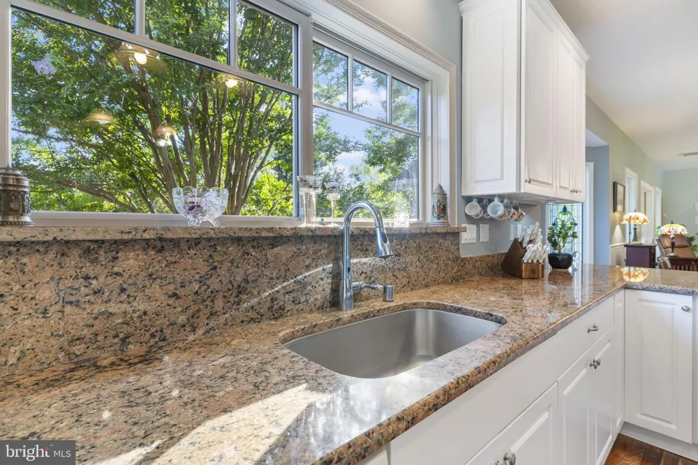 7975 BILLINGSLEY ROAD White Plains, MD 20695