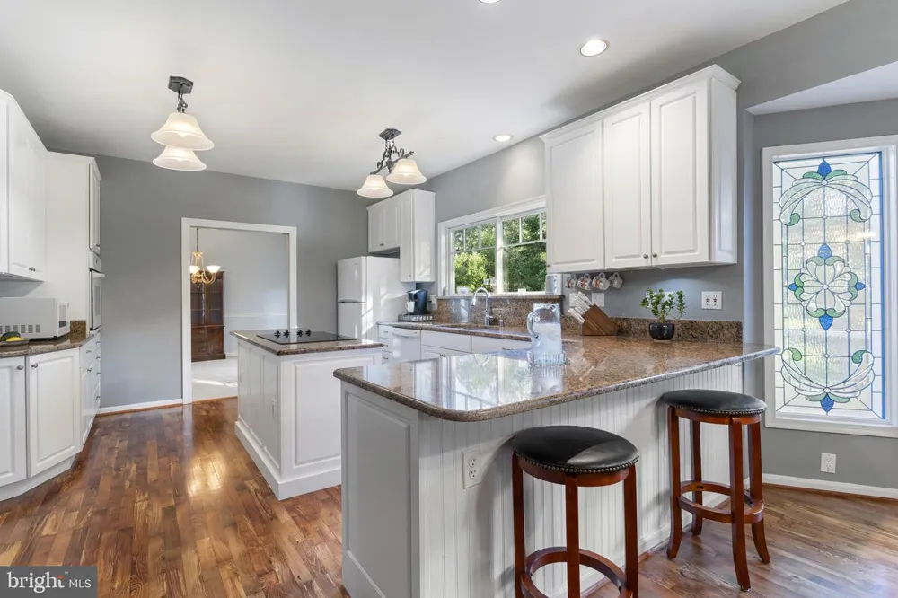 7975 BILLINGSLEY ROAD White Plains, MD 20695