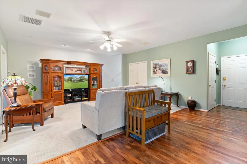7975 BILLINGSLEY ROAD White Plains, MD 20695