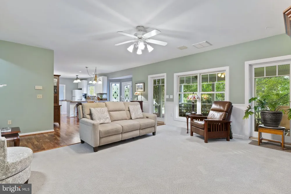 7975 BILLINGSLEY ROAD White Plains, MD 20695