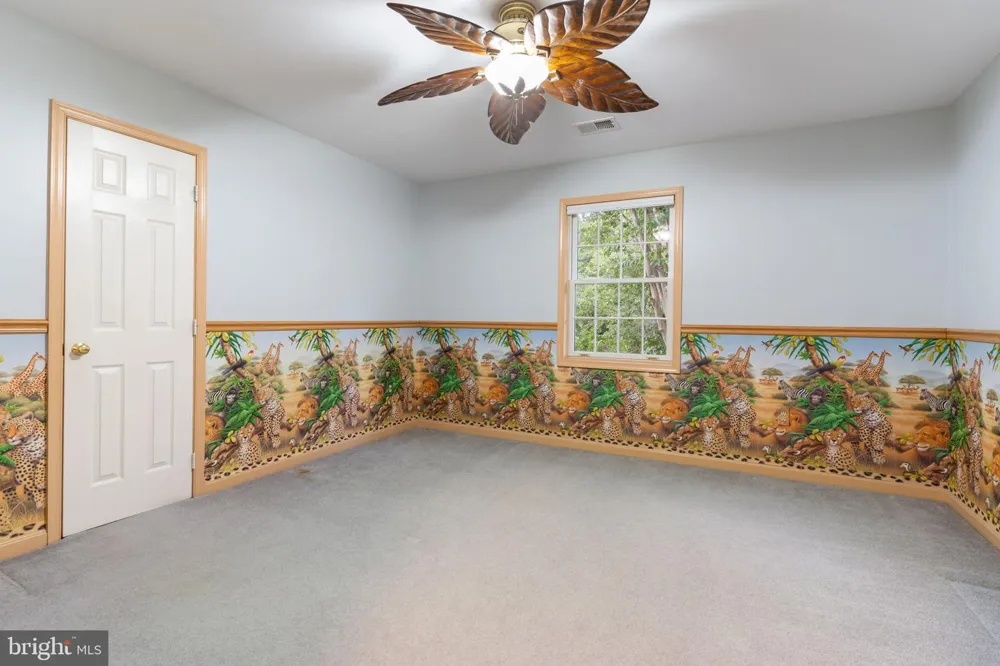 7975 BILLINGSLEY ROAD White Plains, MD 20695