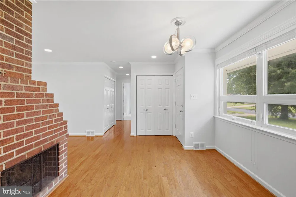 7414 INZER STREET Springfield, VA 22151