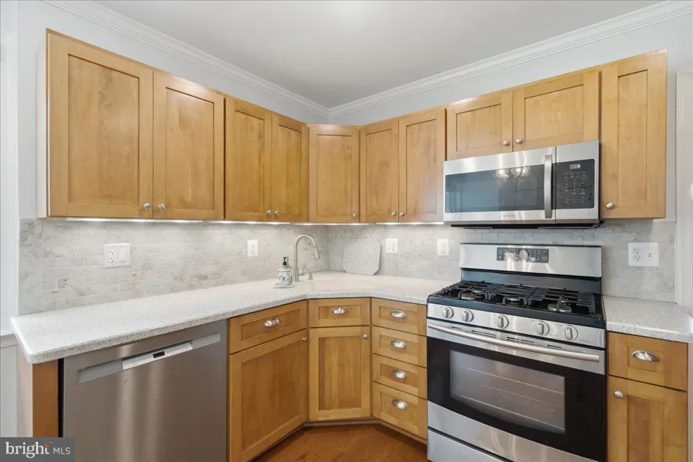 7414 INZER STREET Springfield, VA 22151