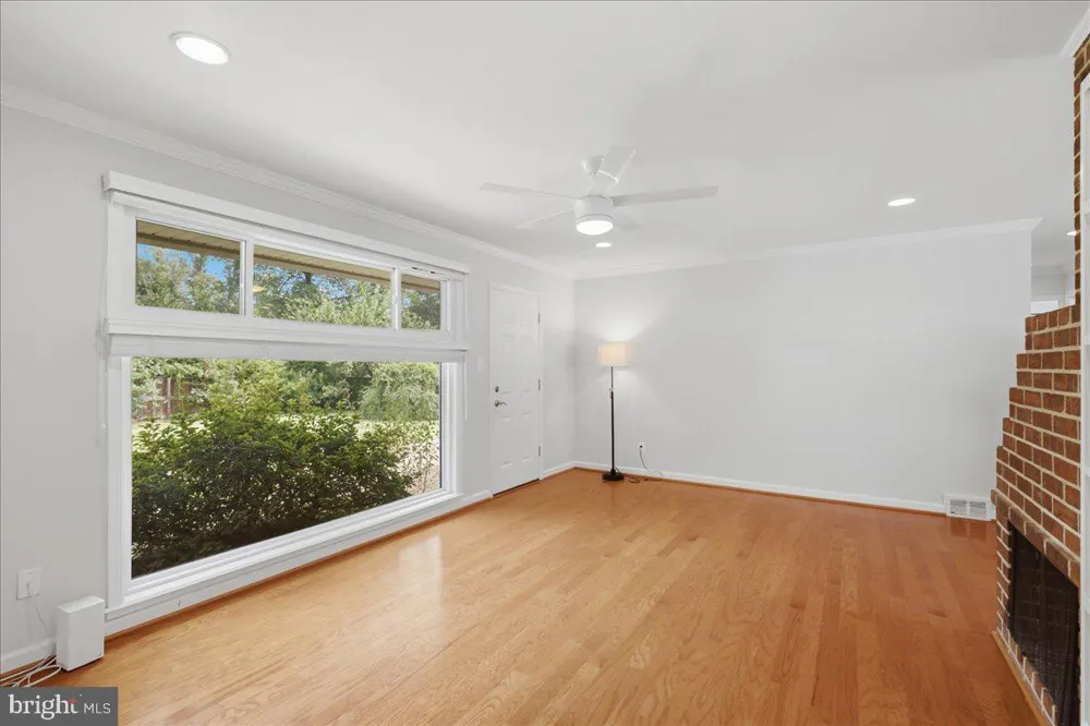 7414 INZER STREET Springfield, VA 22151