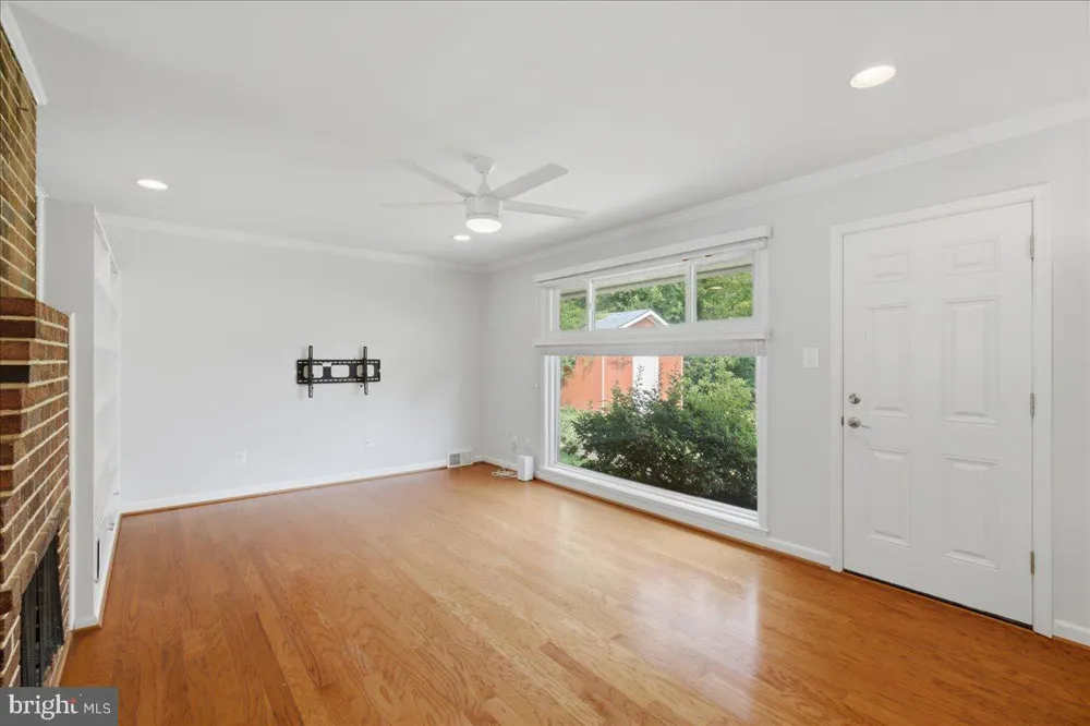 7414 INZER STREET Springfield, VA 22151