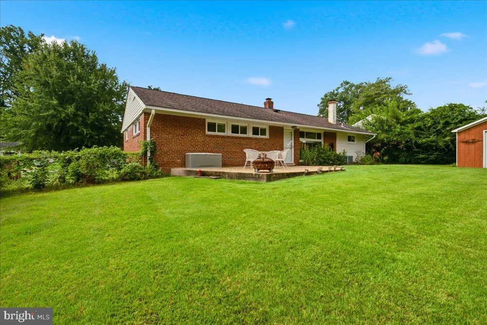 7414 INZER STREET Springfield, VA 22151