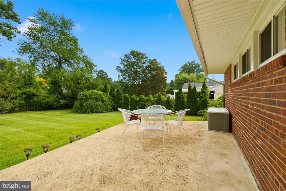 7414 INZER STREET Springfield, VA 22151