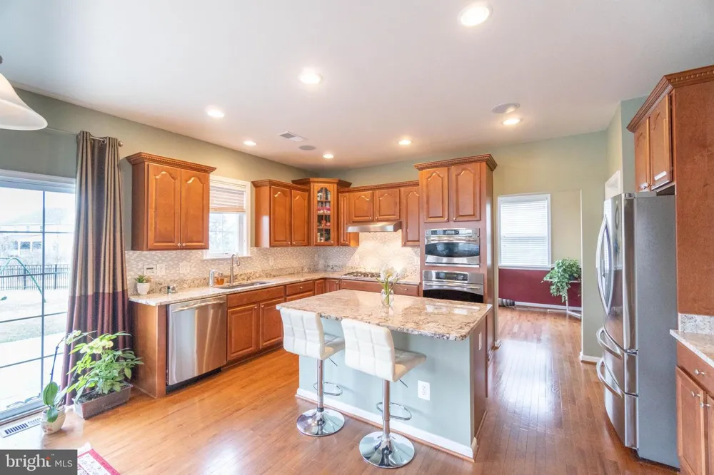 21934 BLACKHEATH WAY Ashburn, VA 20148