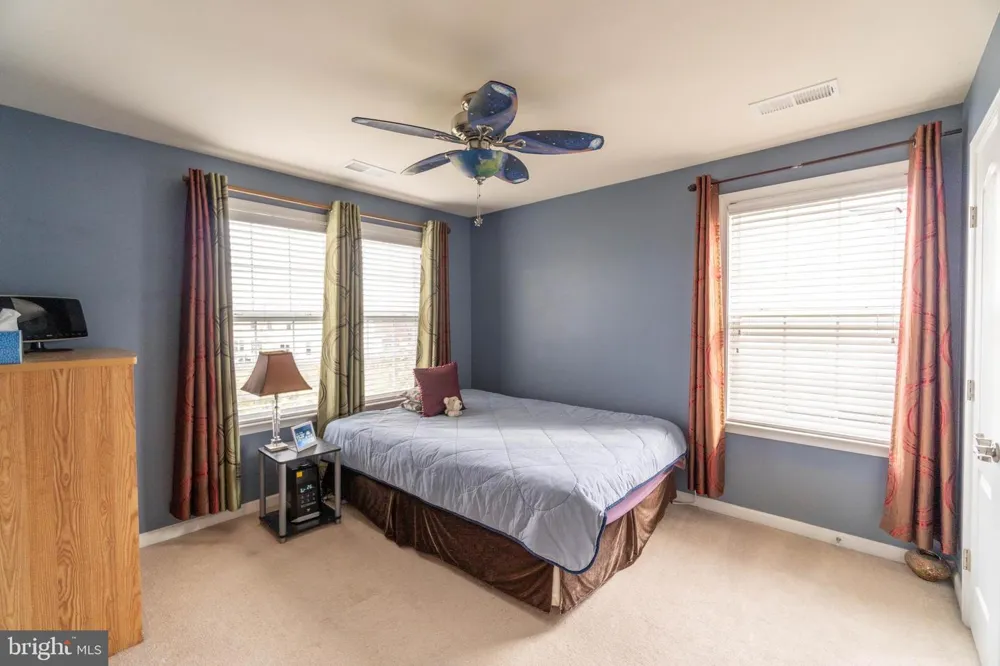 21934 BLACKHEATH WAY Ashburn, VA 20148