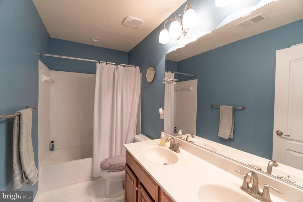 21934 BLACKHEATH WAY Ashburn, VA 20148