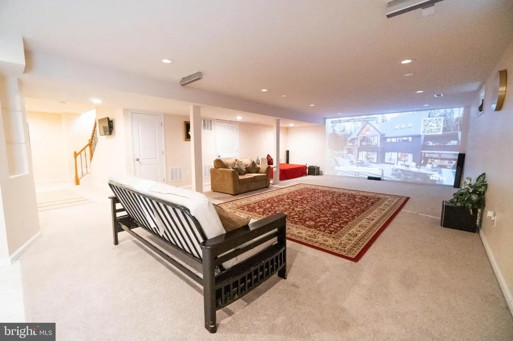 21934 BLACKHEATH WAY Ashburn, VA 20148
