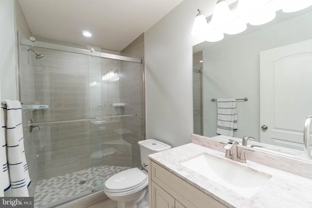 21934 BLACKHEATH WAY Ashburn, VA 20148