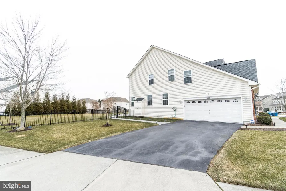 21934 BLACKHEATH WAY Ashburn, VA 20148