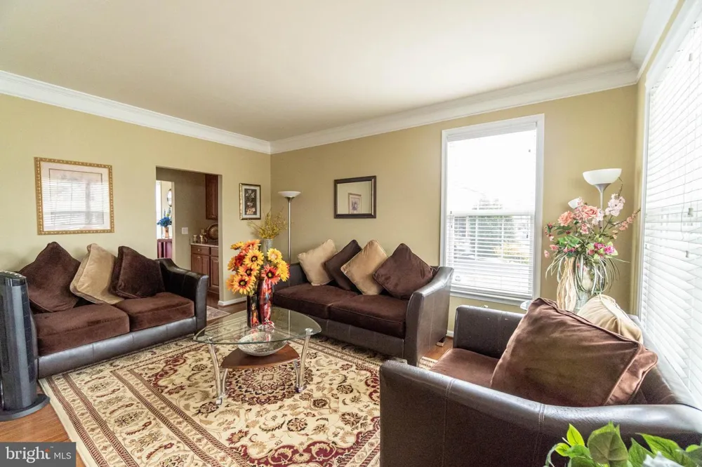 21934 BLACKHEATH WAY Ashburn, VA 20148